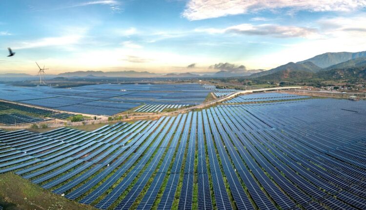 Floating Solar Pumps Are Changing Irrigation in Eastern Uttar Pradesh
